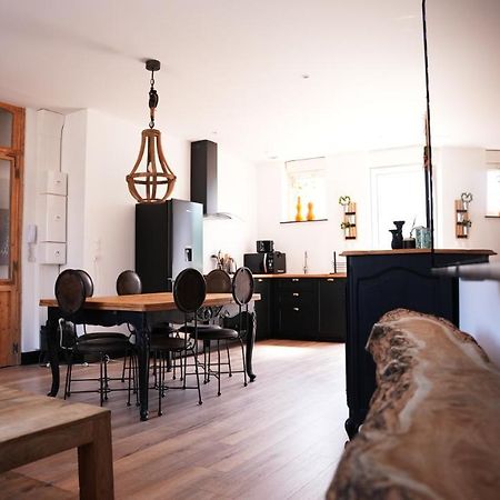 Les Charmes De Liege Apartman Valenciennes Kültér fotó